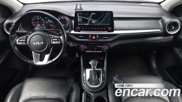 Kia K3 — interior