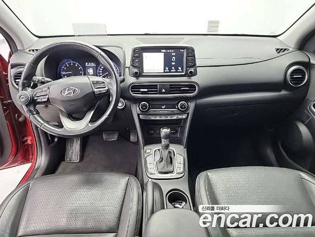 Hyundai Kona — interior