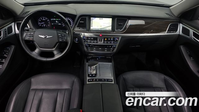Genesis G80 — interior
