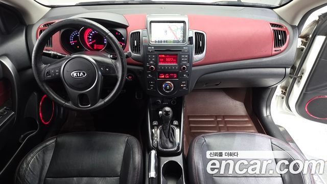 Kia Forte — interior