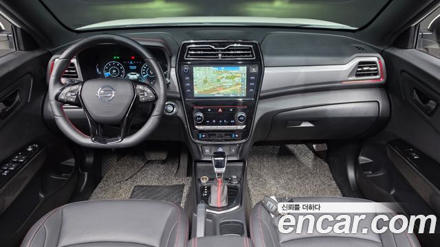 KG Mobility Tivoli — interior