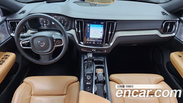 Volvo S60 — interior