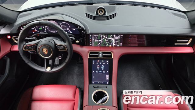 Porsche Taycan — interior