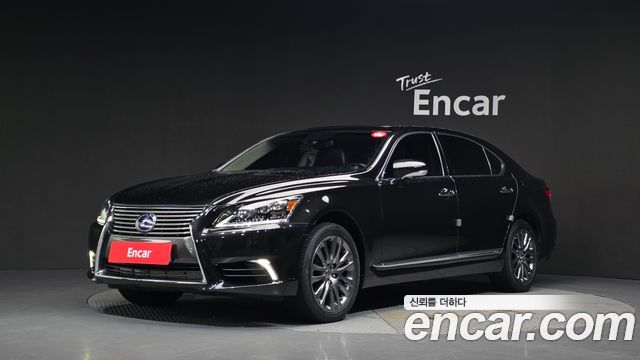 Lexus LS — exterior