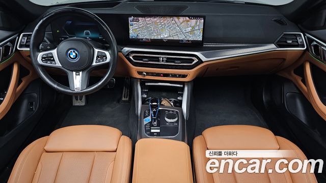 BMW i4 — interior