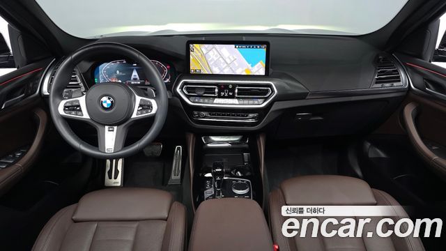 BMW X4 — interior