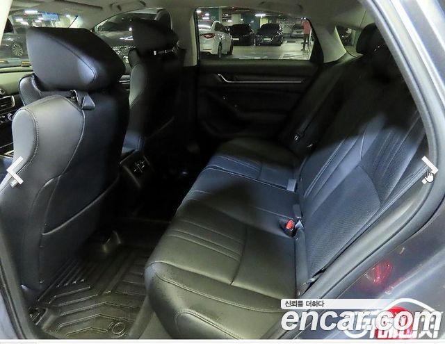 Honda Accord — interior