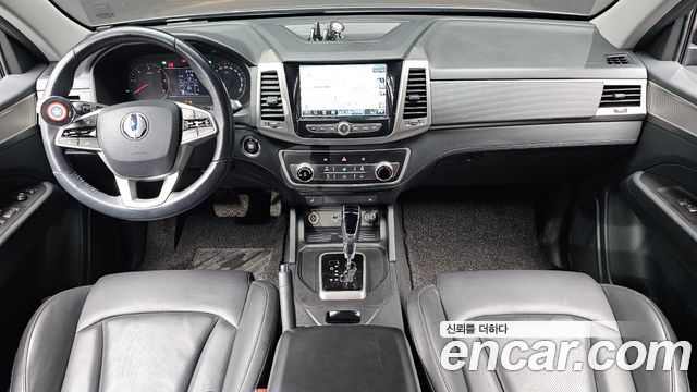 KG Mobility Rexton — interior