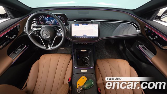 Mercedes-Benz E-Class — interior
