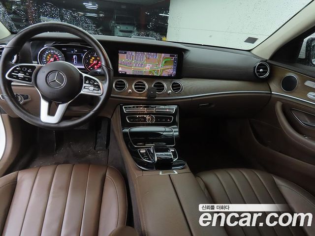 Mercedes-Benz E-Class — interior