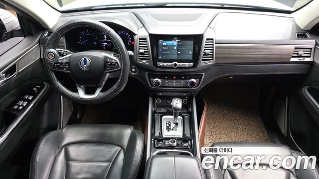 KG Mobility Rexton — interior