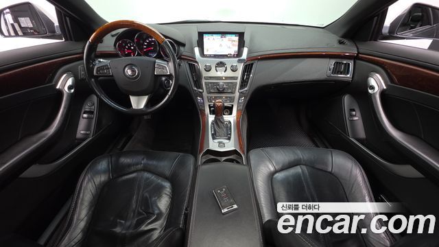Cadillac CTS — interior