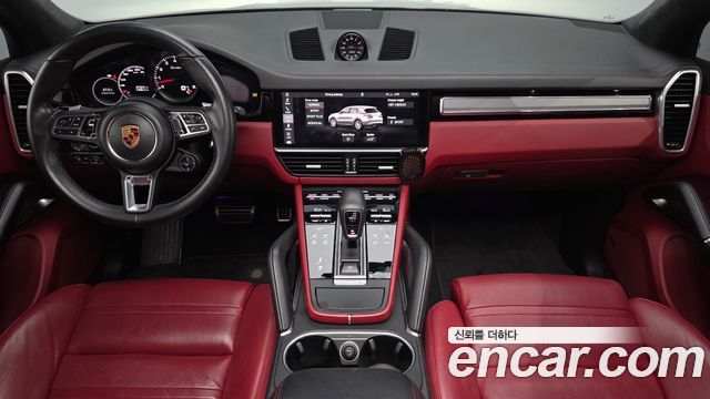 Porsche Cayenne — interior