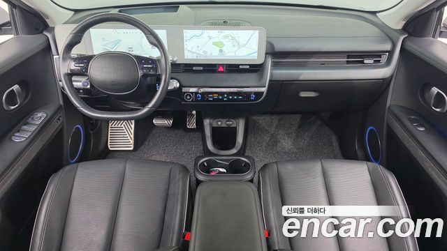 Hyundai IONIQ 5 — interior