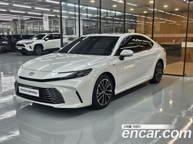 Toyota Camry — exterior