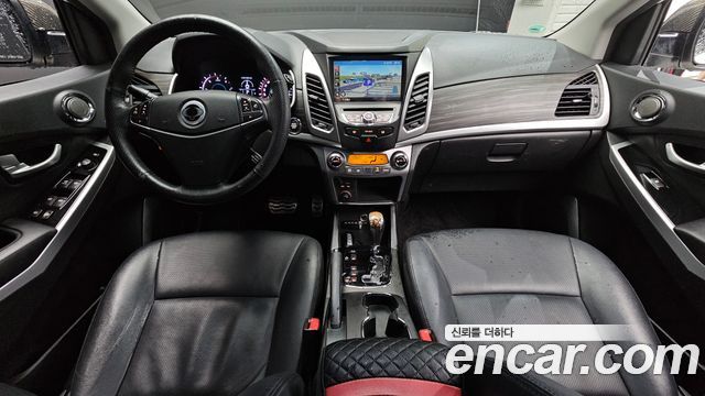 KG Mobility Korando — interior