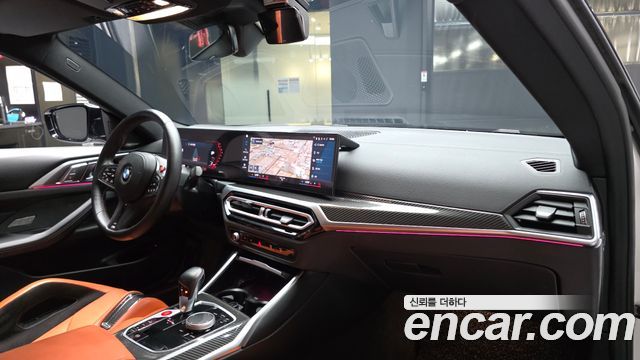 BMW M4 — interior