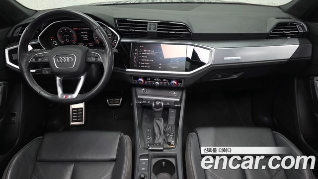 Audi Q3 — interior