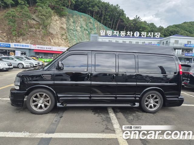 Chevrolet Express Van — interior