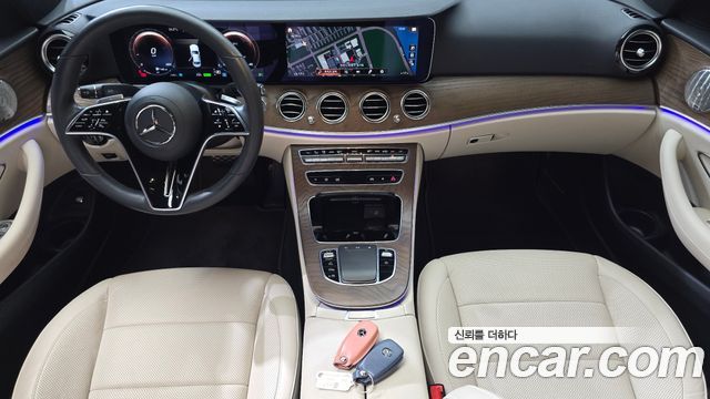 Mercedes-Benz E-Class — interior