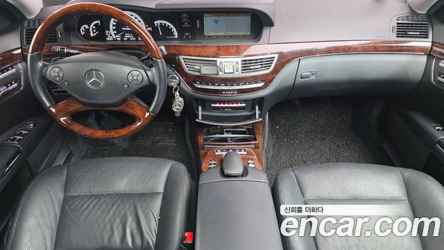 Mercedes-Benz S-Class — interior