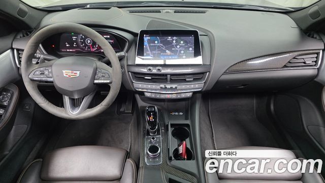 Cadillac CT5 — interior