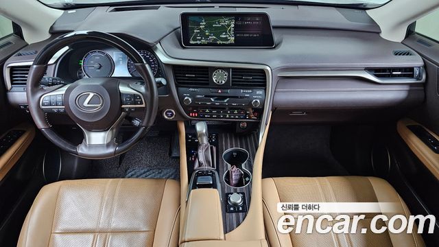 Lexus RX — interior