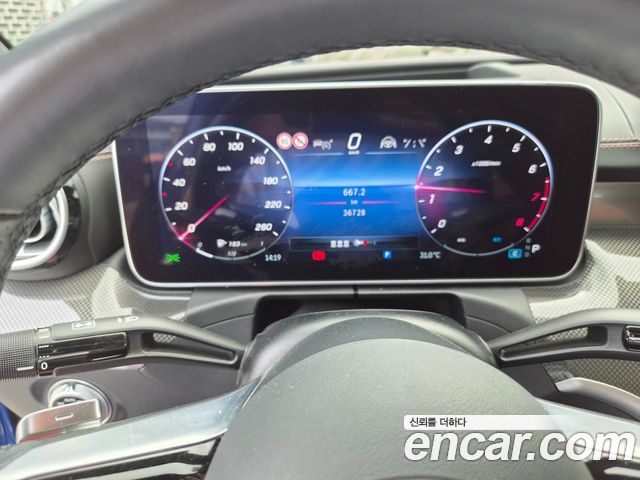 Mercedes-Benz C-Class — interior