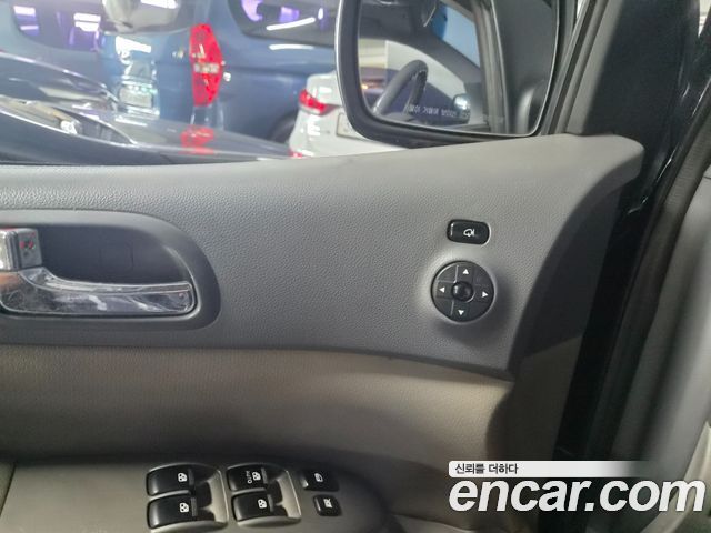 Kia Carnival — interior