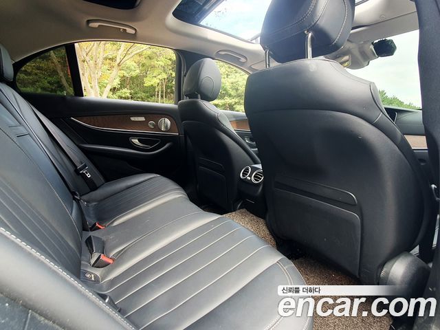 Mercedes-Benz E-Class — interior