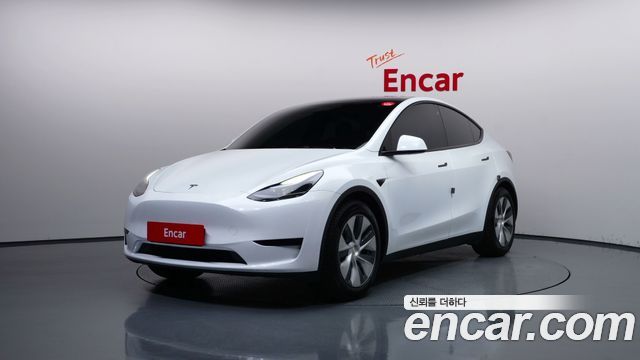 Tesla Model Y — exterior