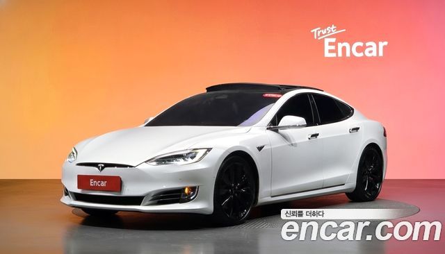 Tesla Model S — exterior