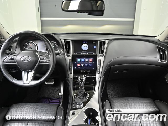 Infiniti Q50 — interior