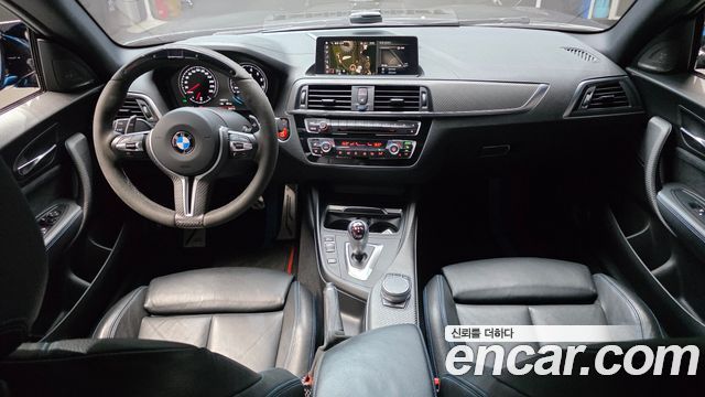 BMW M2 — interior