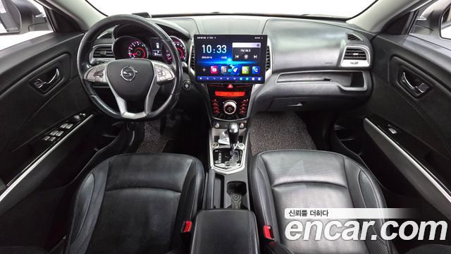 KG Mobility Tivoli — interior