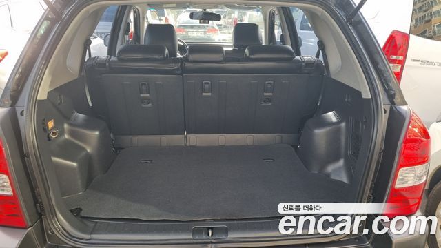 Hyundai Tucson — interior