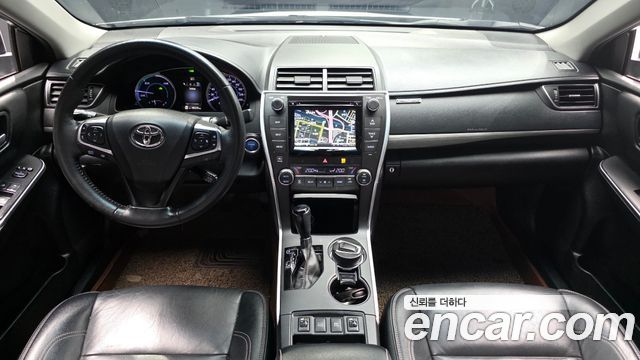 Toyota Camry — interior