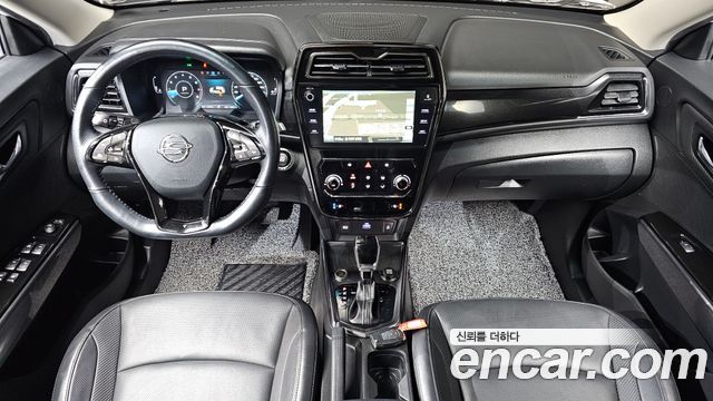 KG Mobility Tivoli — interior