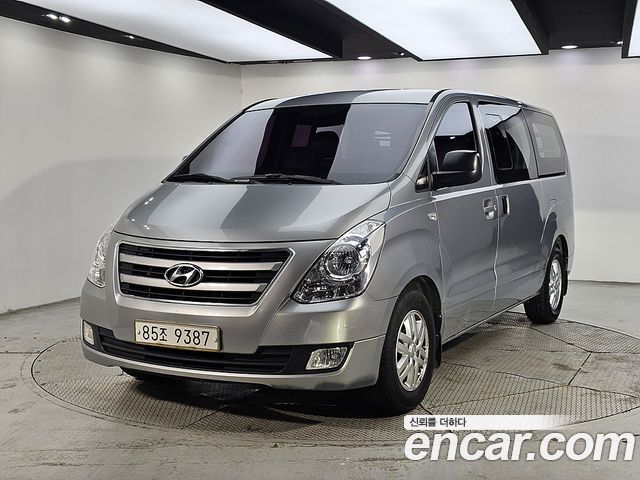Hyundai Starex