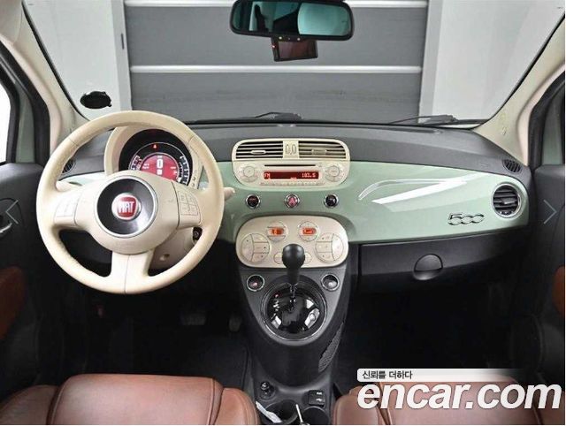 Fiat 500 — interior