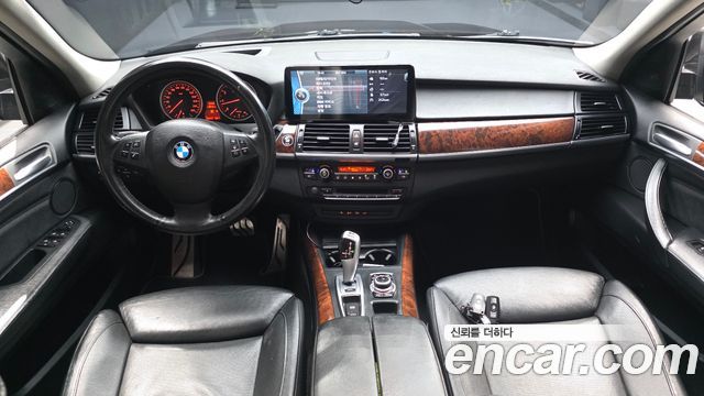 BMW X5 — interior