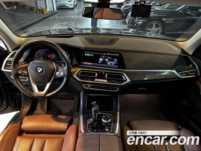 BMW X5 — interior