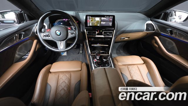 BMW M8 — interior