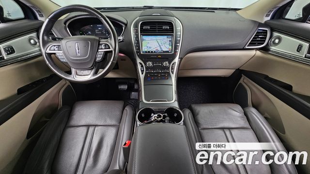 Lincoln Nautilus — interior