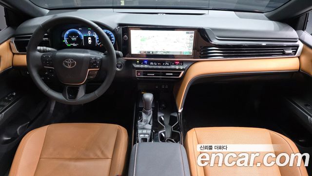 Toyota Camry — interior