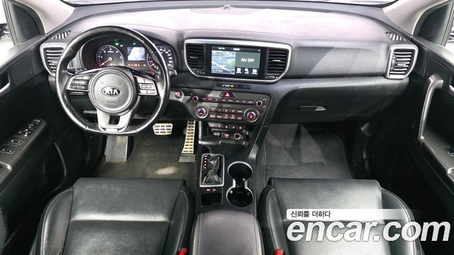 Kia Sportage — interior