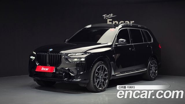BMW X7 — exterior