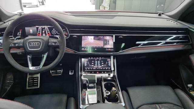 Audi RSQ8 — interior