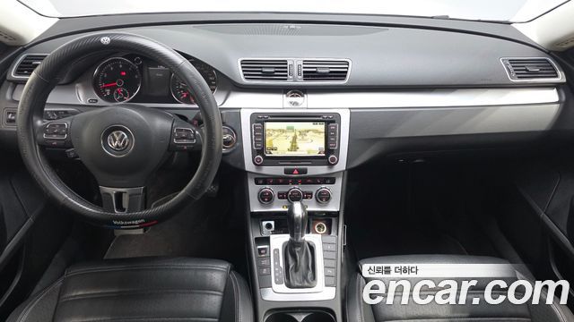 Volkswagen CC — interior
