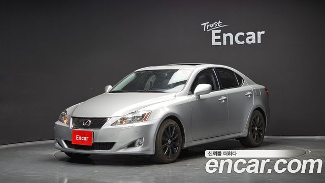 Lexus IS — exterior